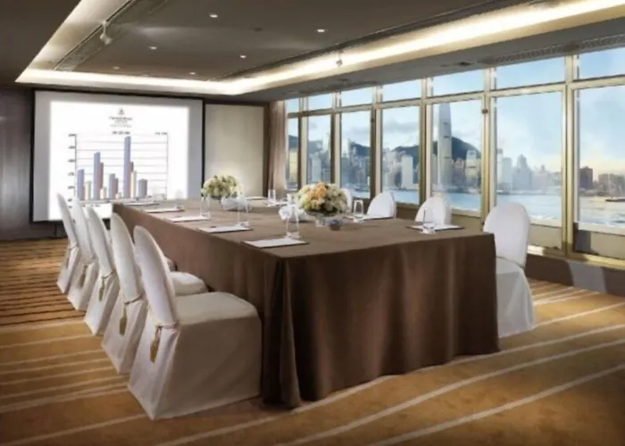 Royal Pacific & TowersAirport Hotel